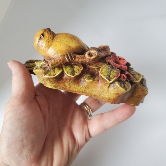 Vintage Chalkware Bird & Flowers Wall Plaque Wall Decor - Picture 9 of 12